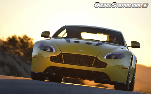 Aston Martin V12 Vantage S 2014 Widescreen Picture #15 Aston Martin V12 Vantage S 2014 Widescreen Picture #15